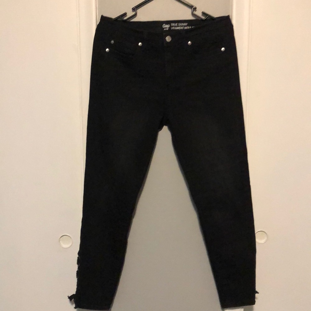 Gap True Skinny black jeans